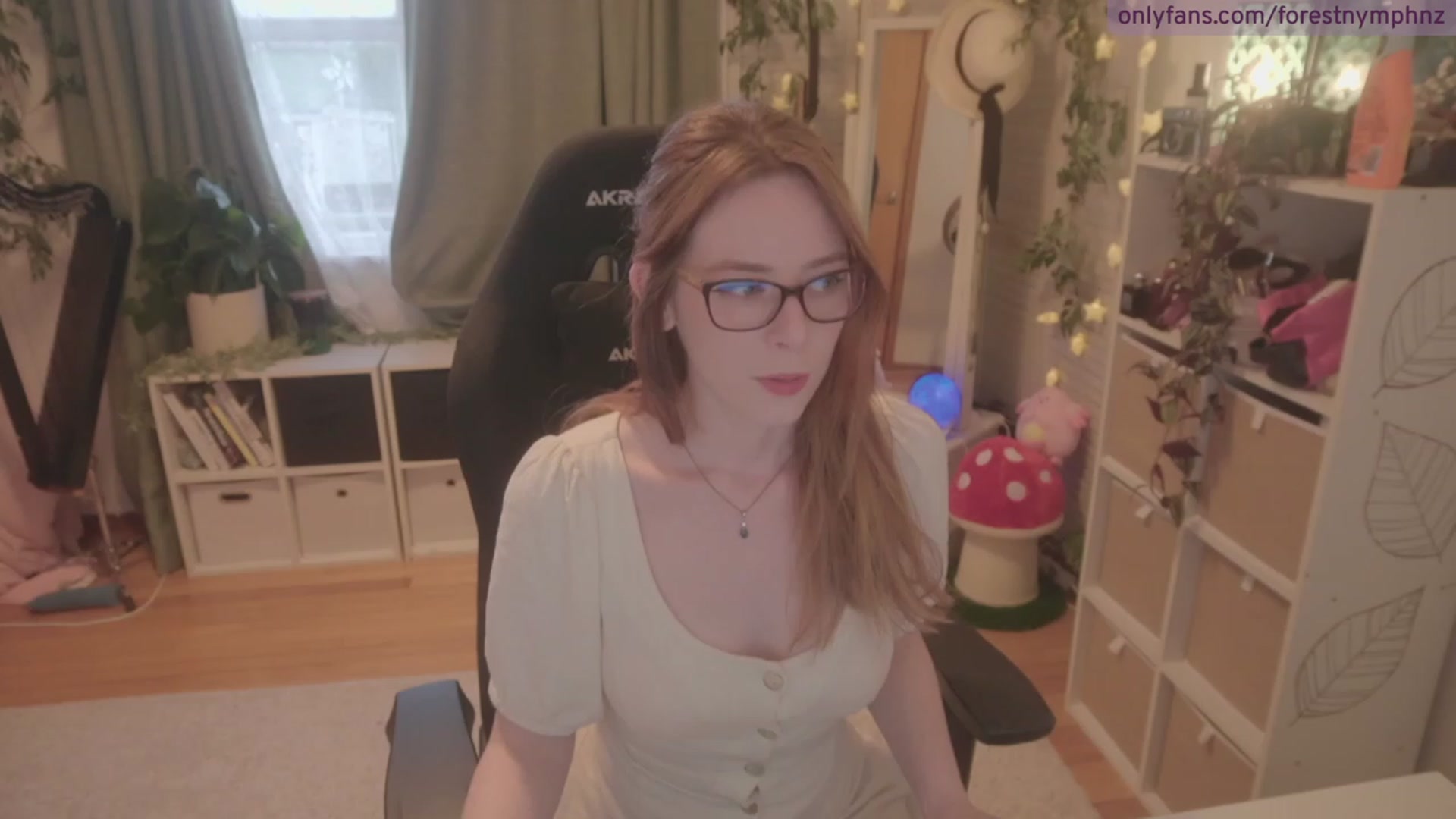 Gallery image thumbnail from Forest_nymph's myfreecams stream on, 05/29/2023, 05:10 image 9 of 20