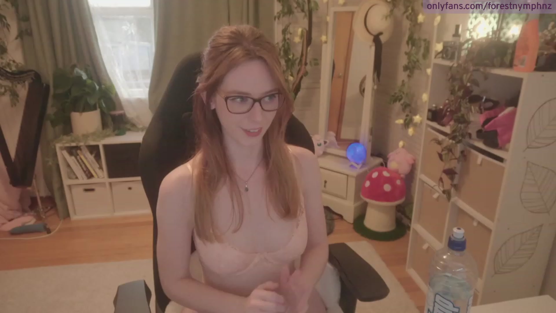 Gallery image thumbnail from Forest_nymph's myfreecams stream on, 05/29/2023, 05:10 image 16 of 20