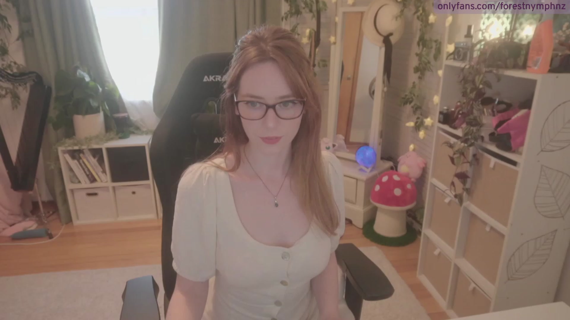 Gallery image thumbnail from Forest_nymph's myfreecams stream on, 05/29/2023, 05:10 image 1 of 20
