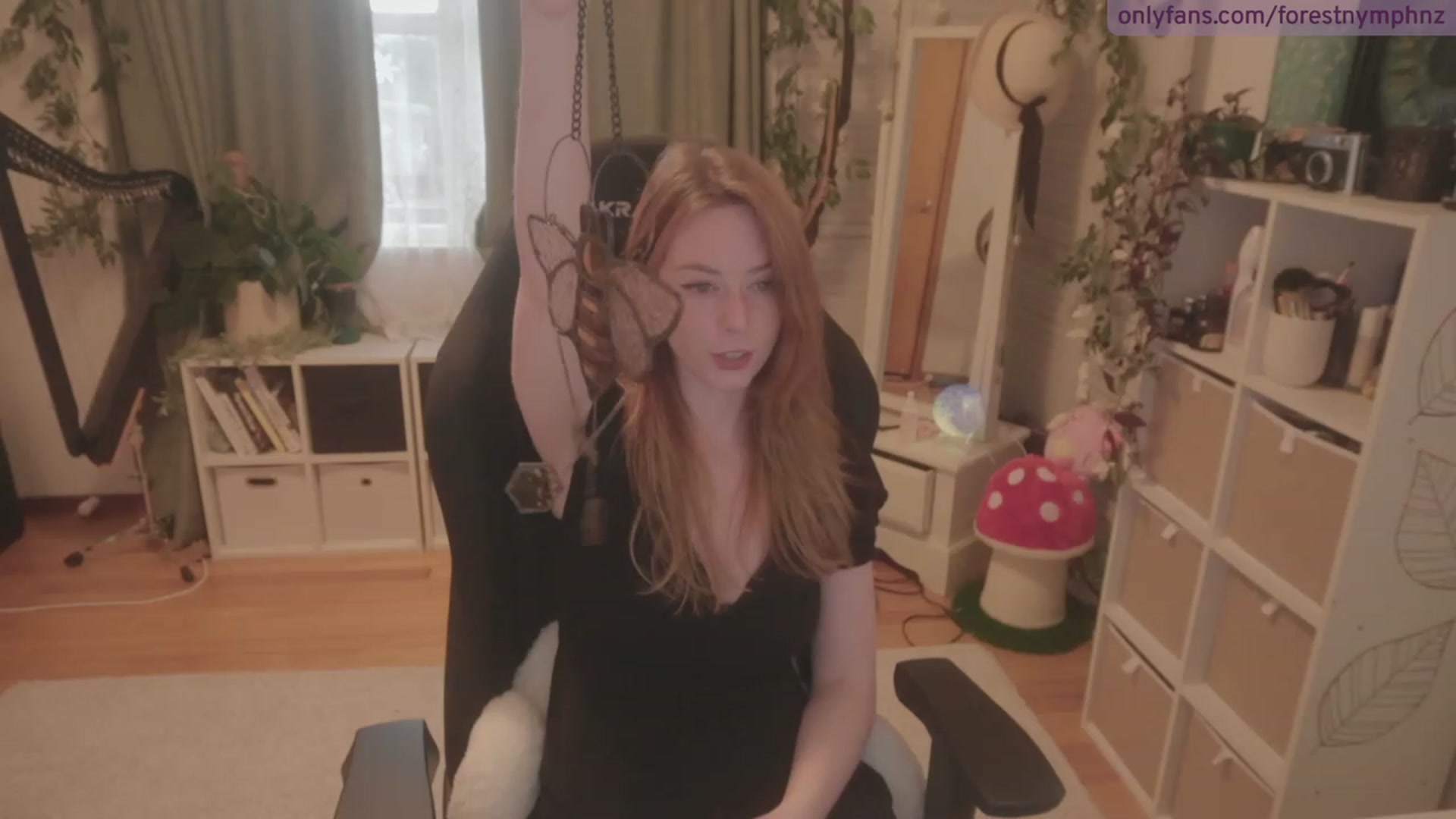 Gallery image thumbnail from Forest_nymph's myfreecams stream on, 06/26/2023, 05:14 image 3 of 20