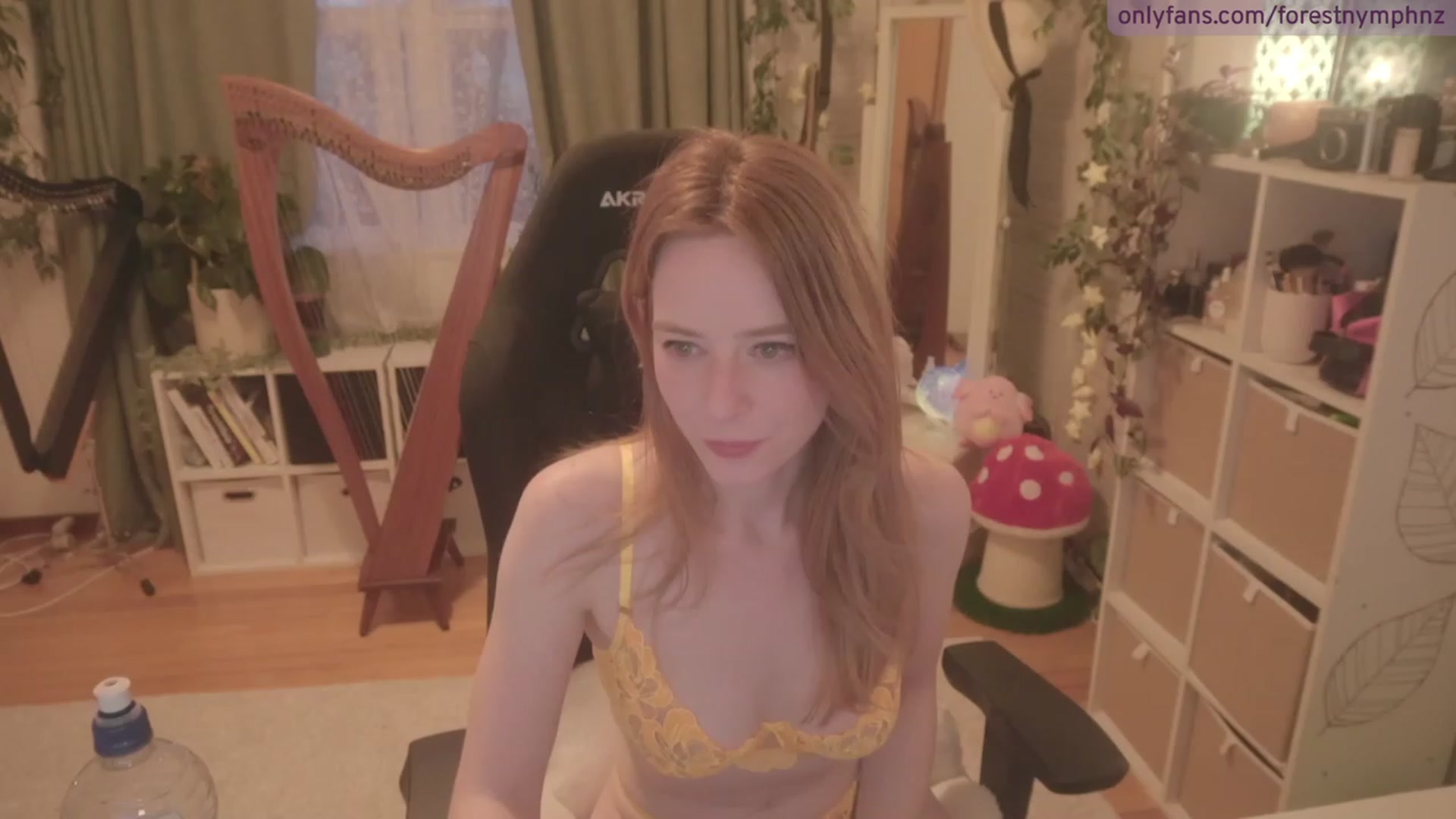 Gallery image thumbnail from Forest_nymph's myfreecams stream on, 07/24/2023, 06:03 image 1 of 20