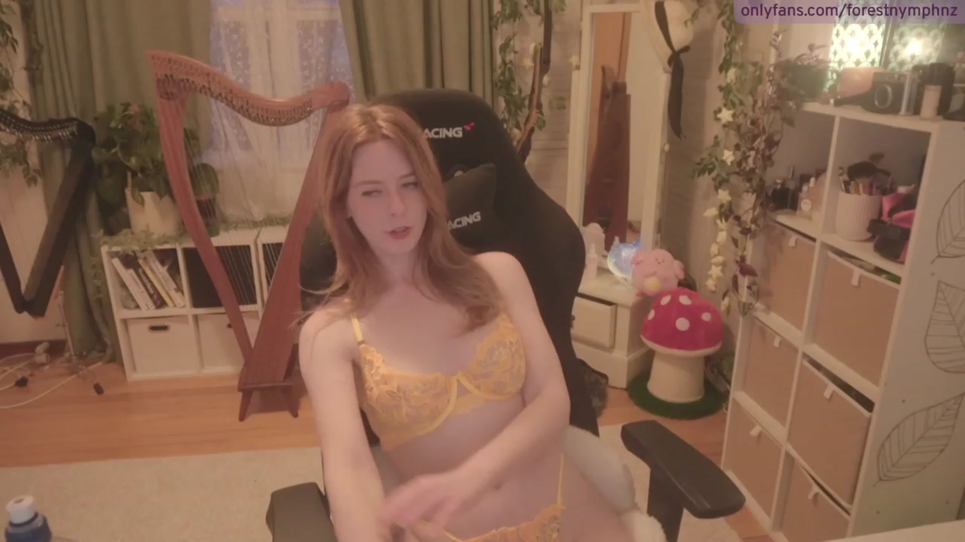 Gallery image thumbnail from Forest_nymph's myfreecams stream on, 07/24/2023, 06:03 image 7 of 20