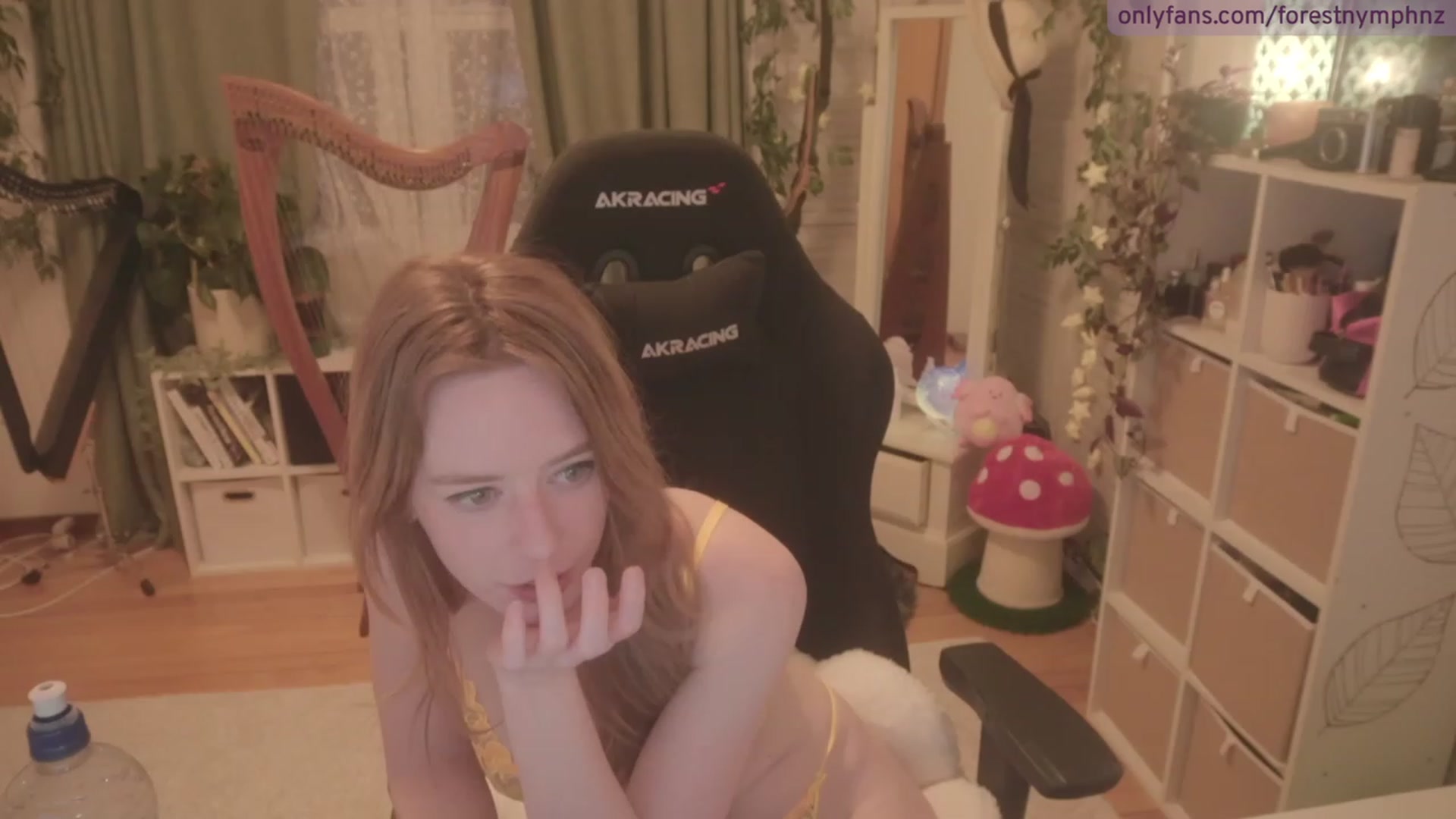 Gallery image thumbnail from Forest_nymph's myfreecams stream on, 07/24/2023, 06:03 image 14 of 20