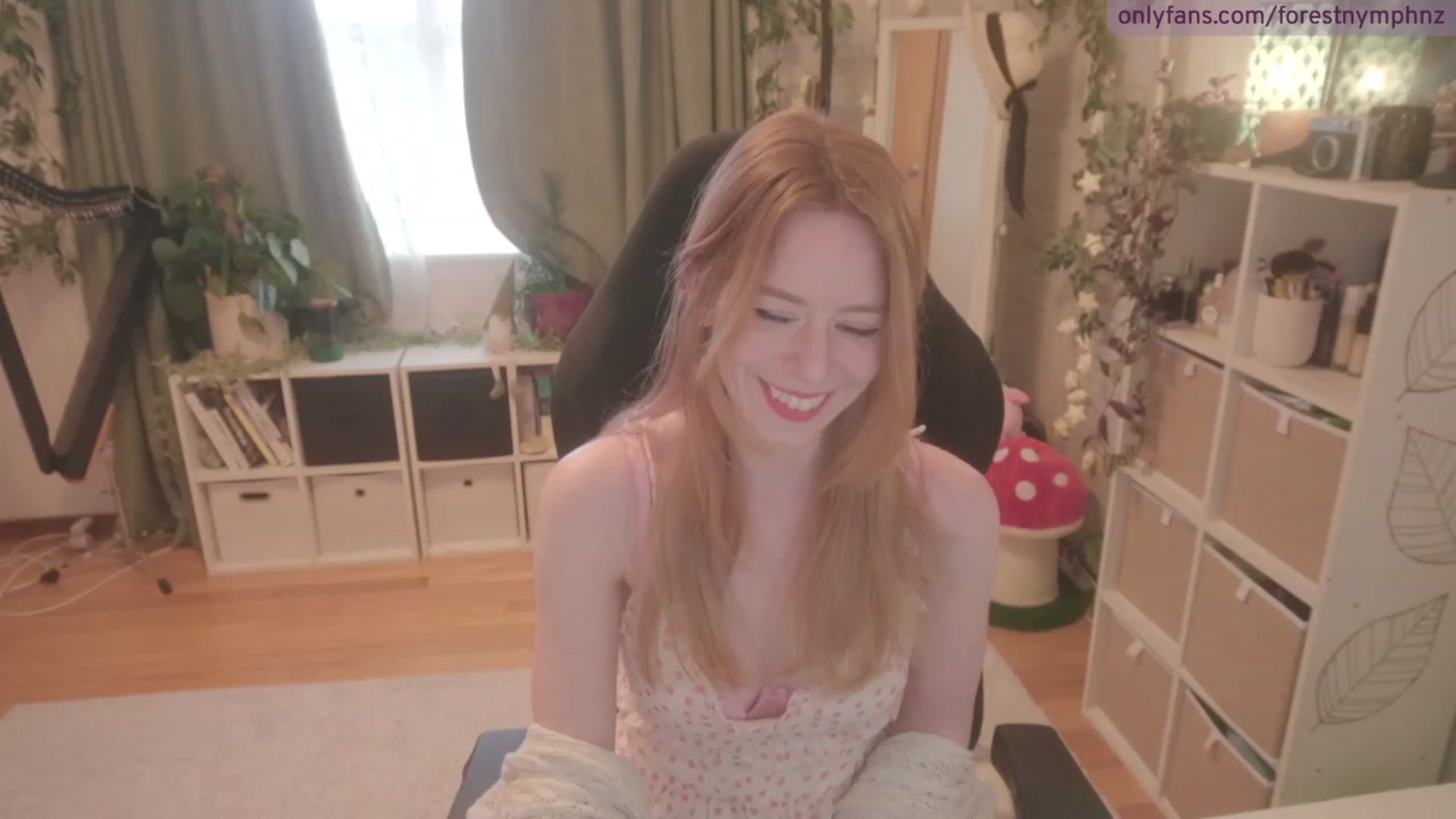 Gallery image thumbnail from Forest_nymph's myfreecams stream on, 07/27/2023, 05:13 image 2 of 20
