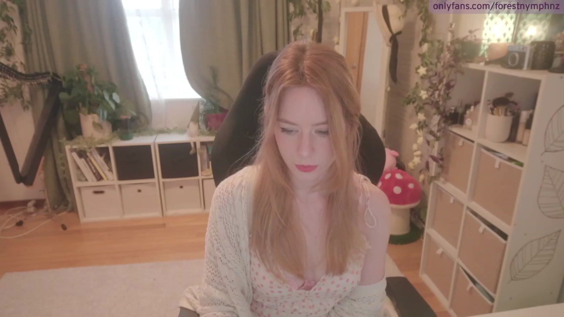 Gallery image thumbnail from Forest_nymph's myfreecams stream on, 07/27/2023, 05:13 image 5 of 20