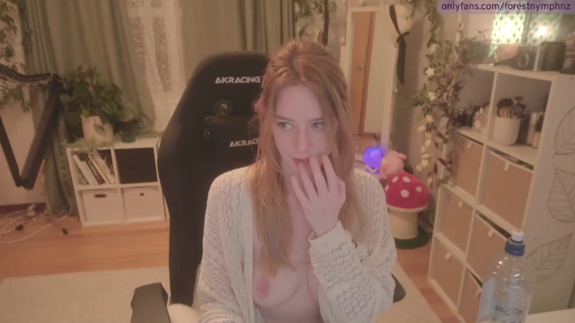 Gallery image thumbnail from Forest_nymph's myfreecams stream on, 07/27/2023, 06:22 image 20 of 20