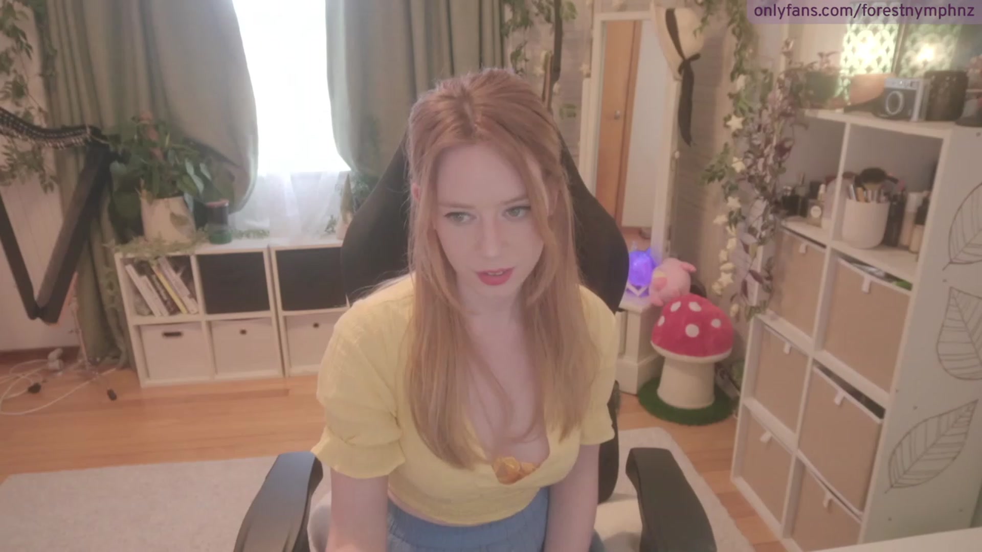 Gallery image thumbnail from Forest_nymph's myfreecams stream on, 07/28/2023, 03:38 image 15 of 20