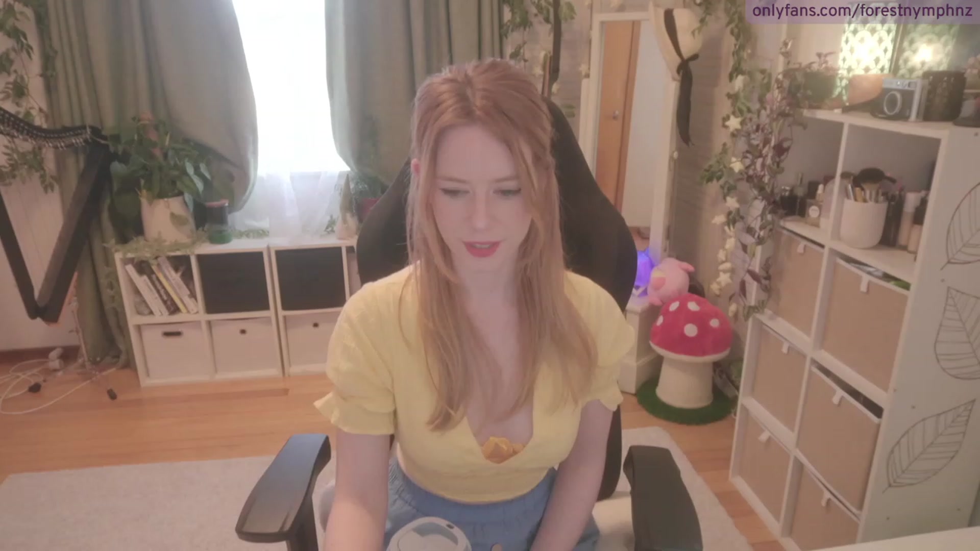 Gallery image thumbnail from Forest_nymph's myfreecams stream on, 07/28/2023, 03:38 image 8 of 20