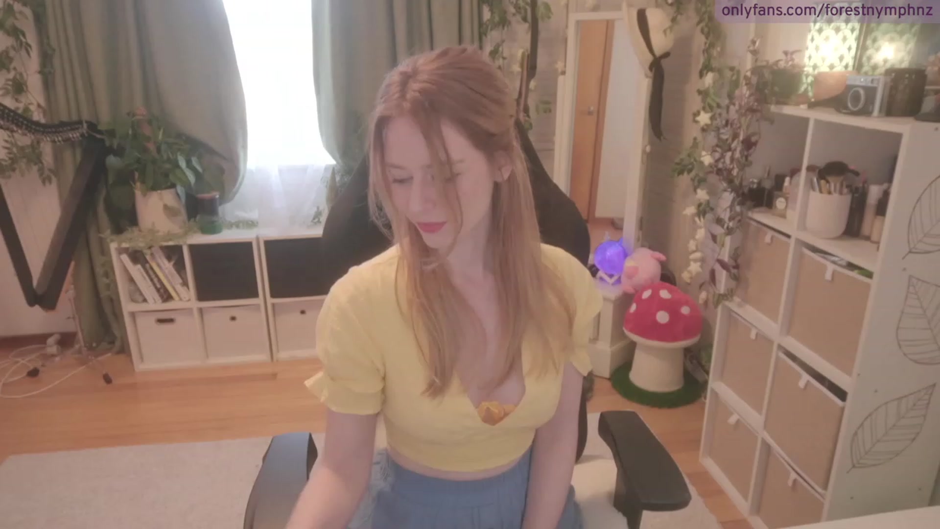 Gallery image thumbnail from Forest_nymph's myfreecams stream on, 07/28/2023, 03:38 image 4 of 20