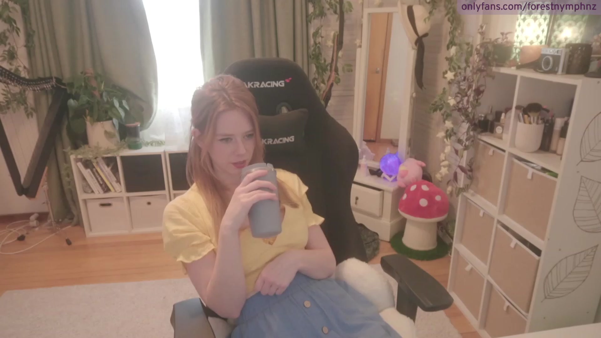 Gallery image thumbnail from Forest_nymph's myfreecams stream on, 07/28/2023, 06:44 image 3 of 20