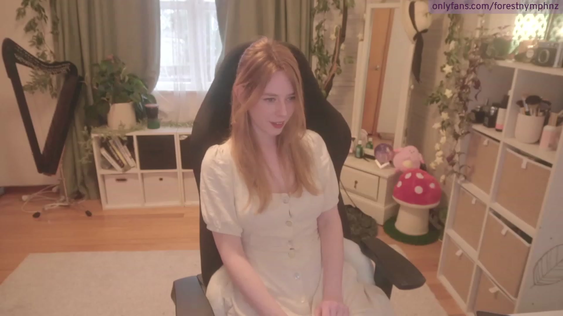 Gallery image thumbnail from Forest_nymph's myfreecams stream on, 08/14/2023, 04:50 image 9 of 20