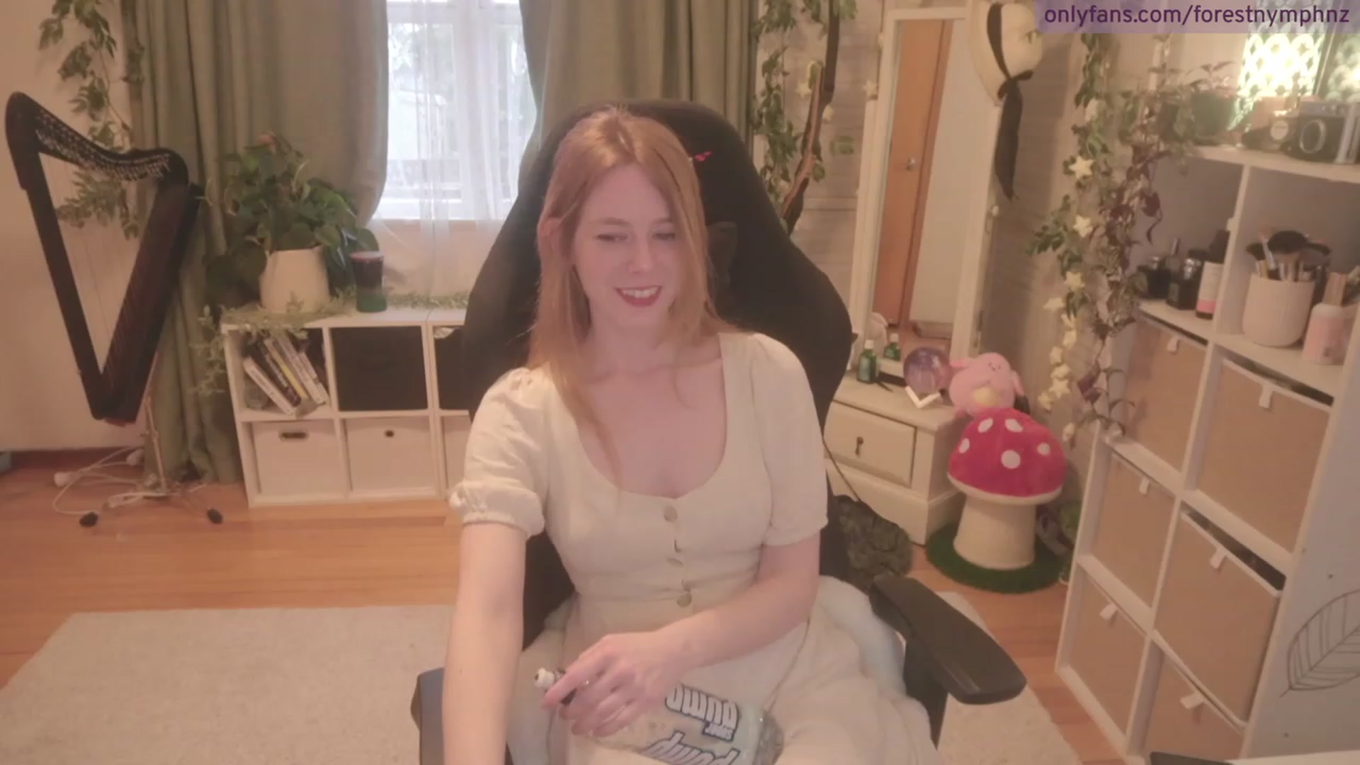 Gallery image thumbnail from Forest_nymph's myfreecams stream on, 08/14/2023, 04:50 image 11 of 20
