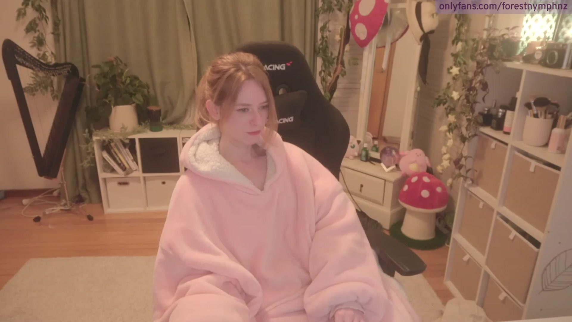 Gallery image thumbnail from Forest_nymph's myfreecams stream on, 08/14/2023, 06:59 image 13 of 20
