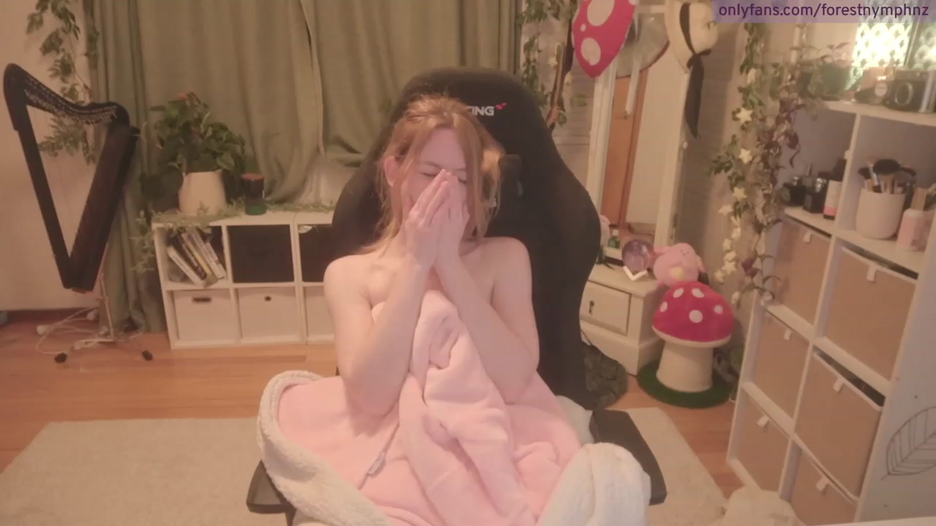 Gallery image thumbnail from Forest_nymph's myfreecams stream on, 08/14/2023, 06:59 image 17 of 20