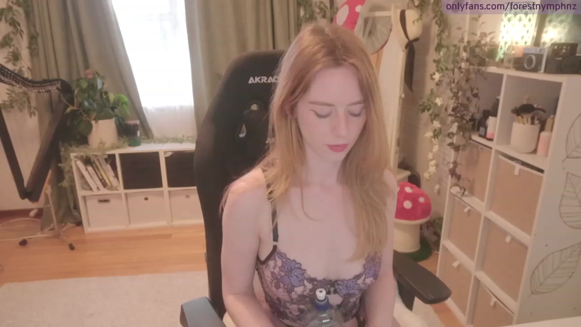Gallery image thumbnail from Forest_nymph's myfreecams stream on, 08/21/2023, 05:07 image 19 of 20