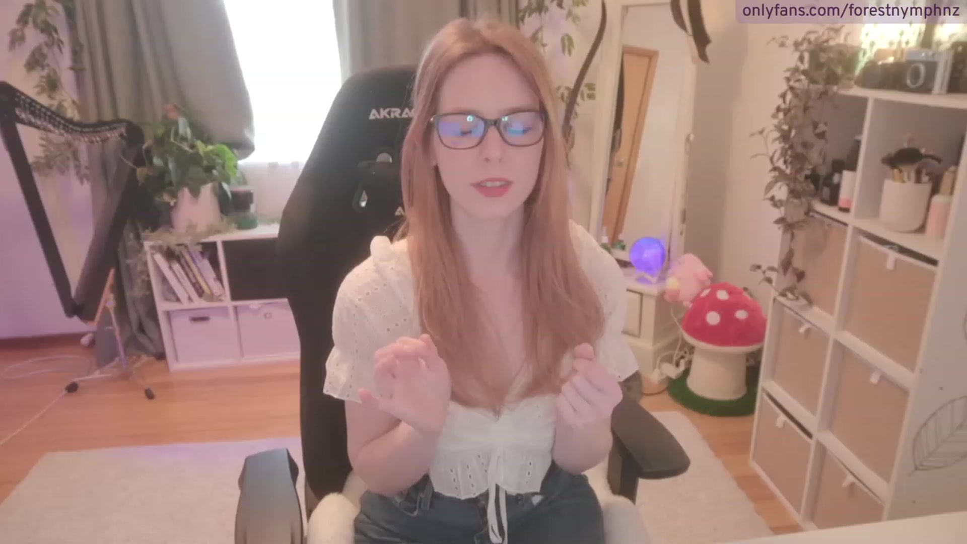 Gallery image thumbnail from Forest_nymph's myfreecams stream on, 08/29/2023, 06:39 image 10 of 20