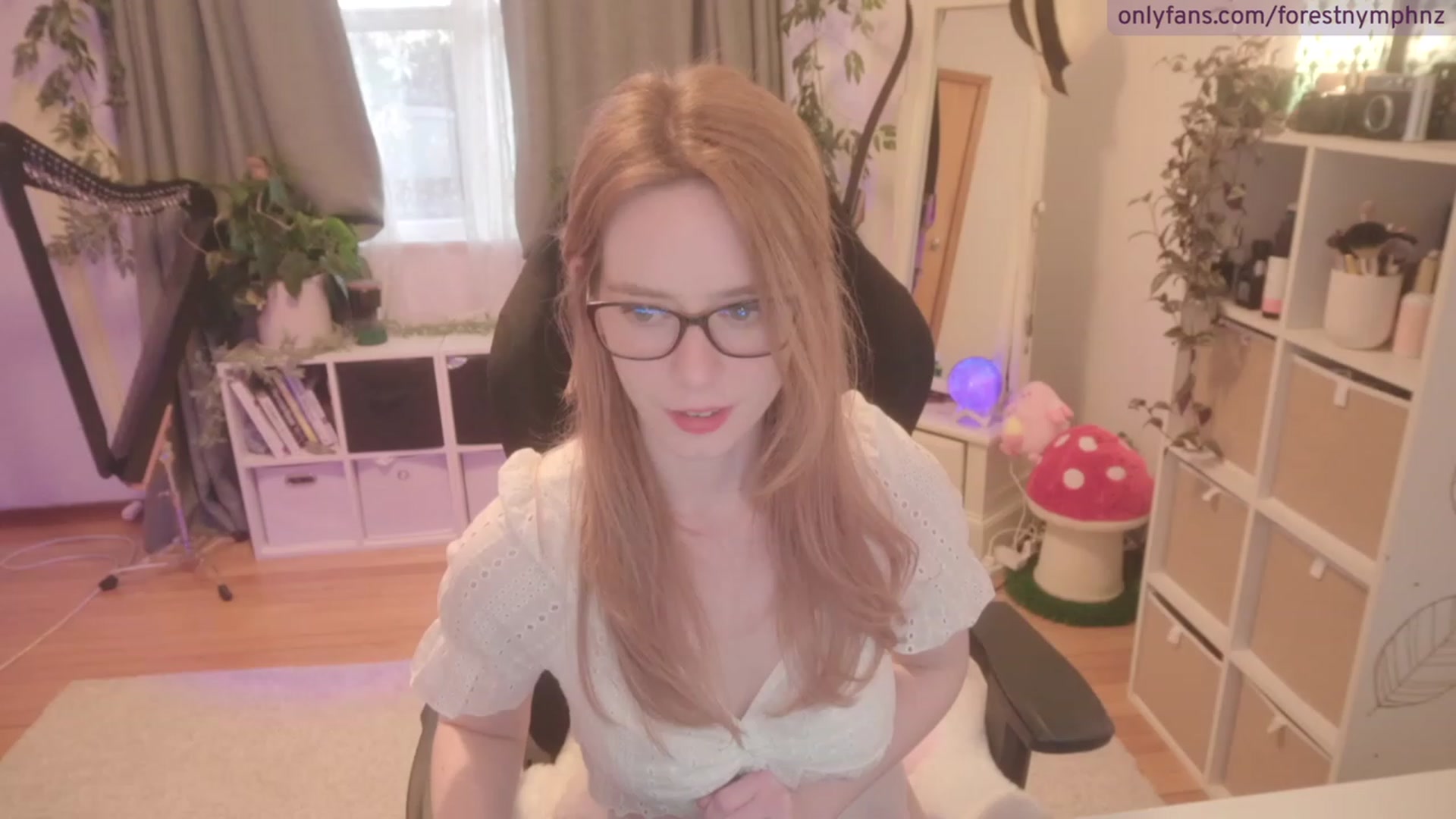 Gallery image thumbnail from Forest_nymph's myfreecams stream on, 08/29/2023, 06:39 image 16 of 20