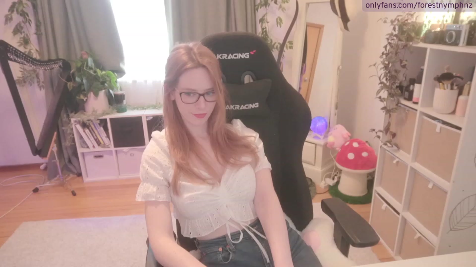 Gallery image thumbnail from Forest_nymph's myfreecams stream on, 08/29/2023, 06:39 image 6 of 20
