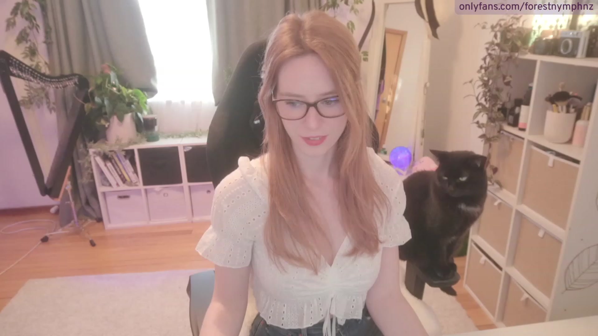 Gallery image thumbnail from Forest_nymph's myfreecams stream on, 08/29/2023, 06:39 image 9 of 20