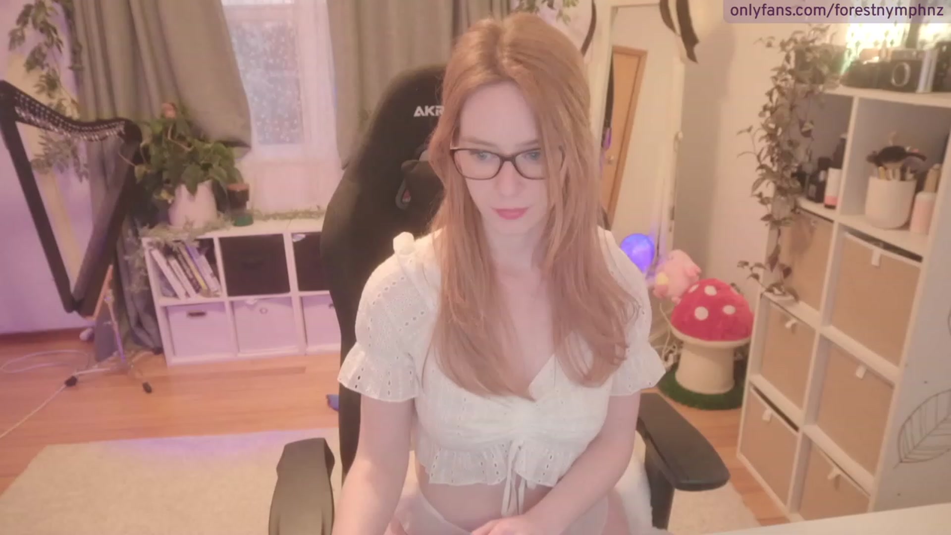 Gallery image thumbnail from Forest_nymph's myfreecams stream on, 08/29/2023, 06:39 image 18 of 20