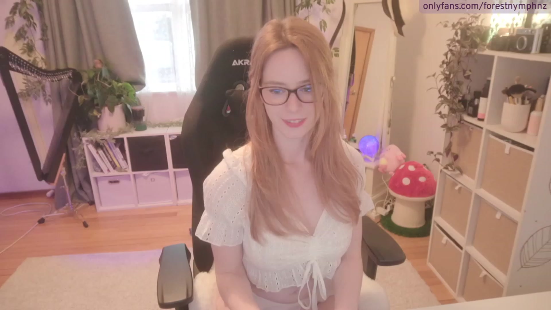 Gallery image thumbnail from Forest_nymph's myfreecams stream on, 08/29/2023, 06:39 image 15 of 20