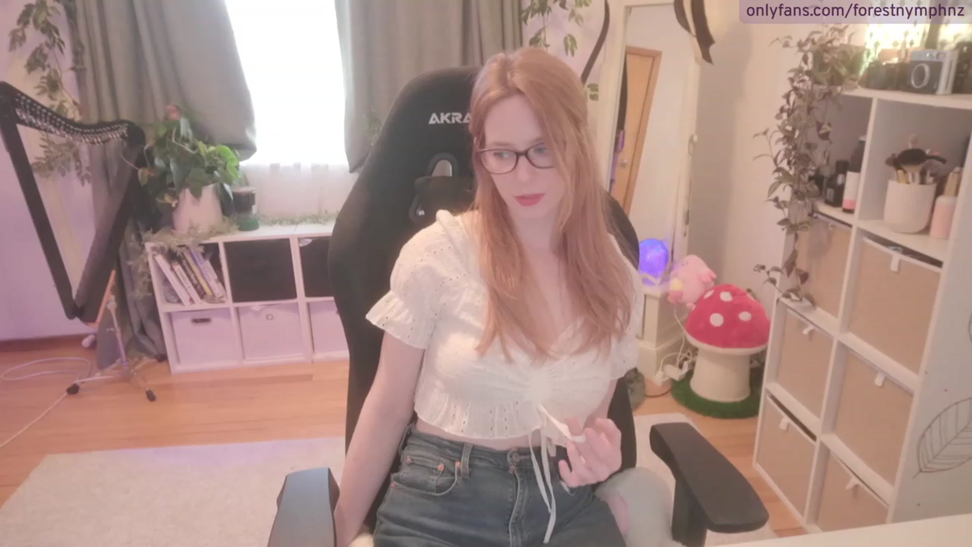 Gallery image thumbnail from Forest_nymph's myfreecams stream on, 08/29/2023, 06:39 image 8 of 20