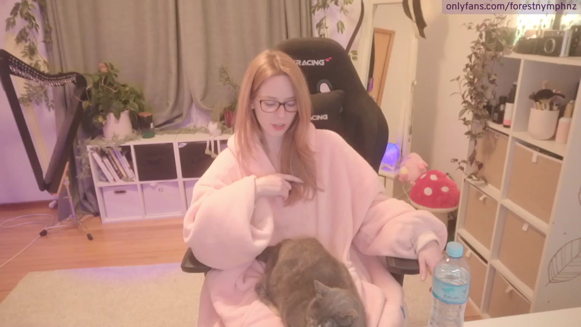 Gallery image thumbnail from Forest_nymph's myfreecams stream on, 08/29/2023, 07:10 image 8 of 20