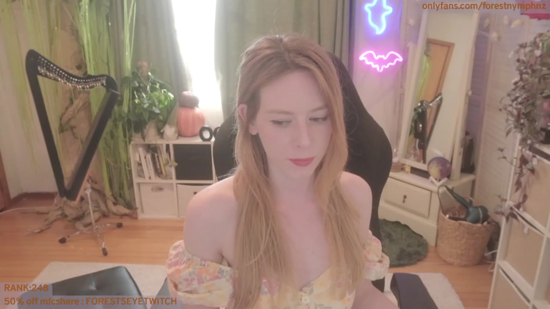 Gallery image thumbnail from Forest_nymph's myfreecams stream on, 10/13/2023, 05:22 image 11 of 20