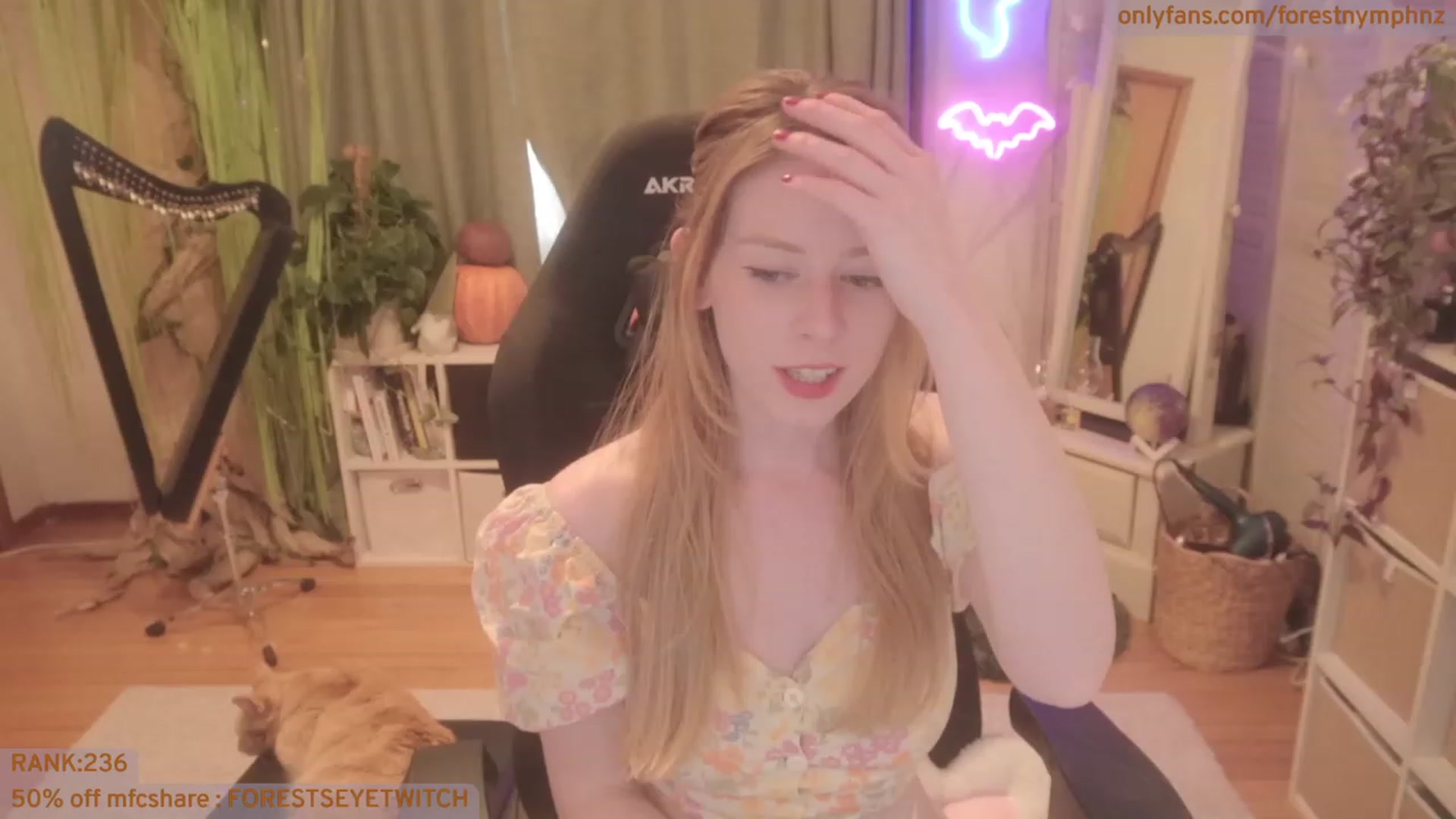 Gallery image thumbnail from Forest_nymph's myfreecams stream on, 10/13/2023, 07:40 image 6 of 20