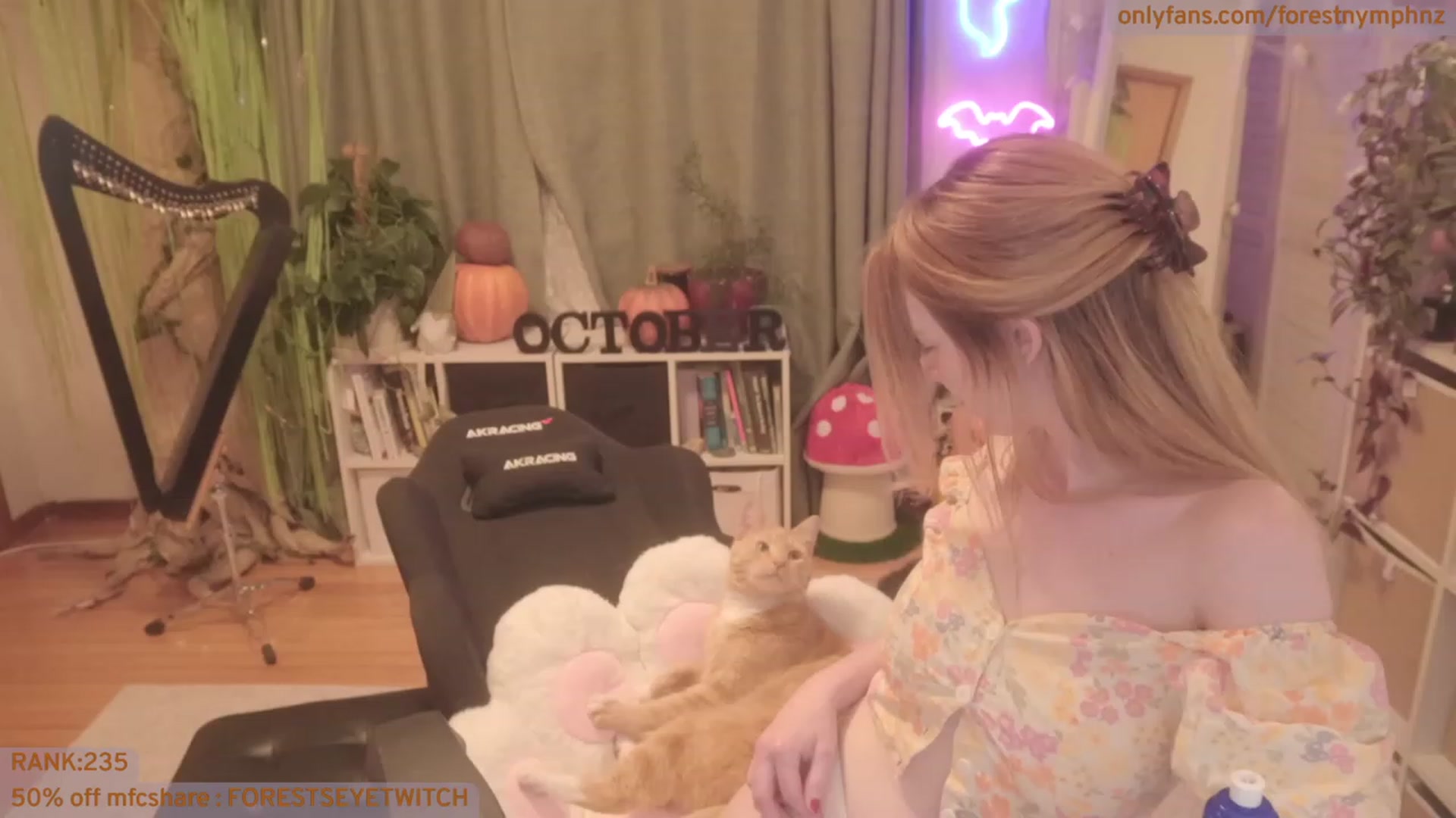 Gallery image thumbnail from Forest_nymph's myfreecams stream on, 10/13/2023, 07:40 image 16 of 20