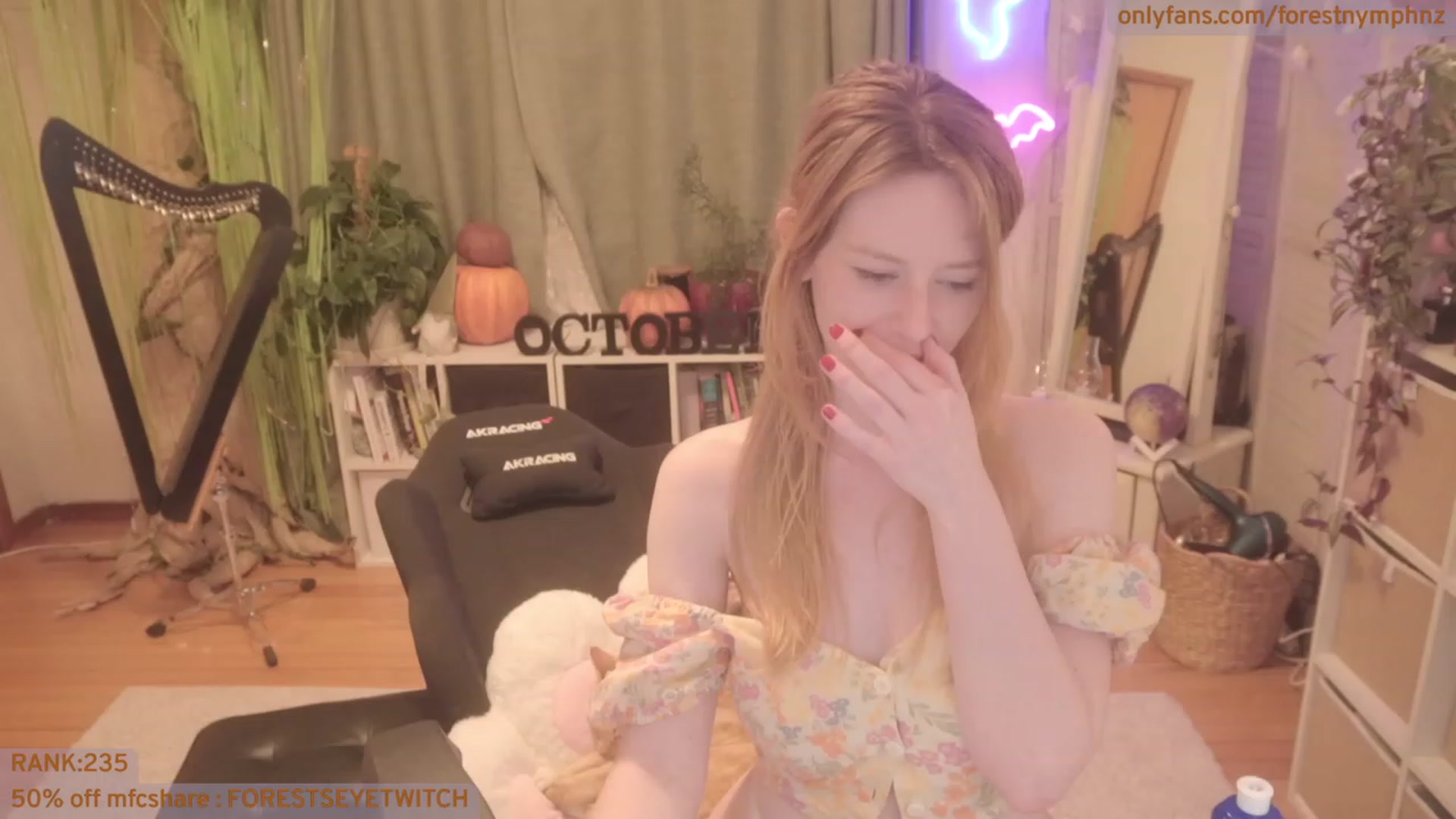 Gallery image thumbnail from Forest_nymph's myfreecams stream on, 10/13/2023, 07:40 image 17 of 20