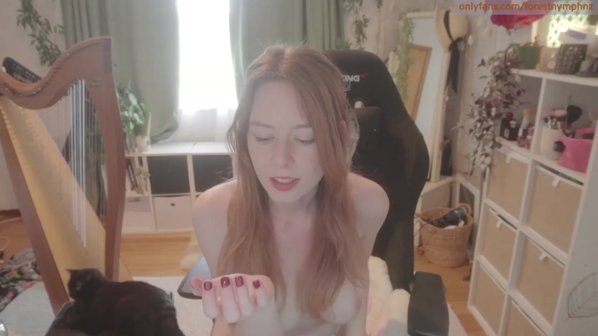 Gallery image thumbnail from Forest_nymph's myfreecams stream on, 12/08/2023, 04:01 image 1 of 20