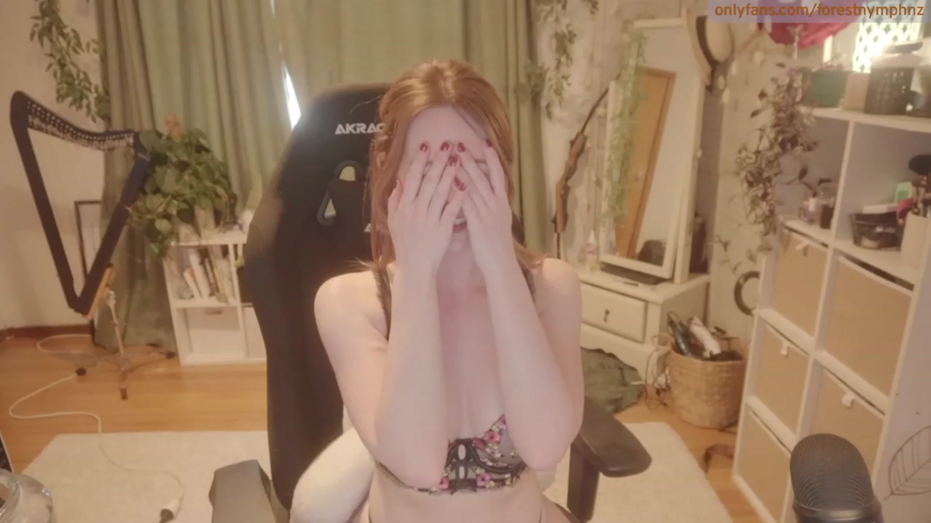 Gallery image thumbnail from Forest_nymph's myfreecams stream on, 01/03/2024, 06:15 image 17 of 20