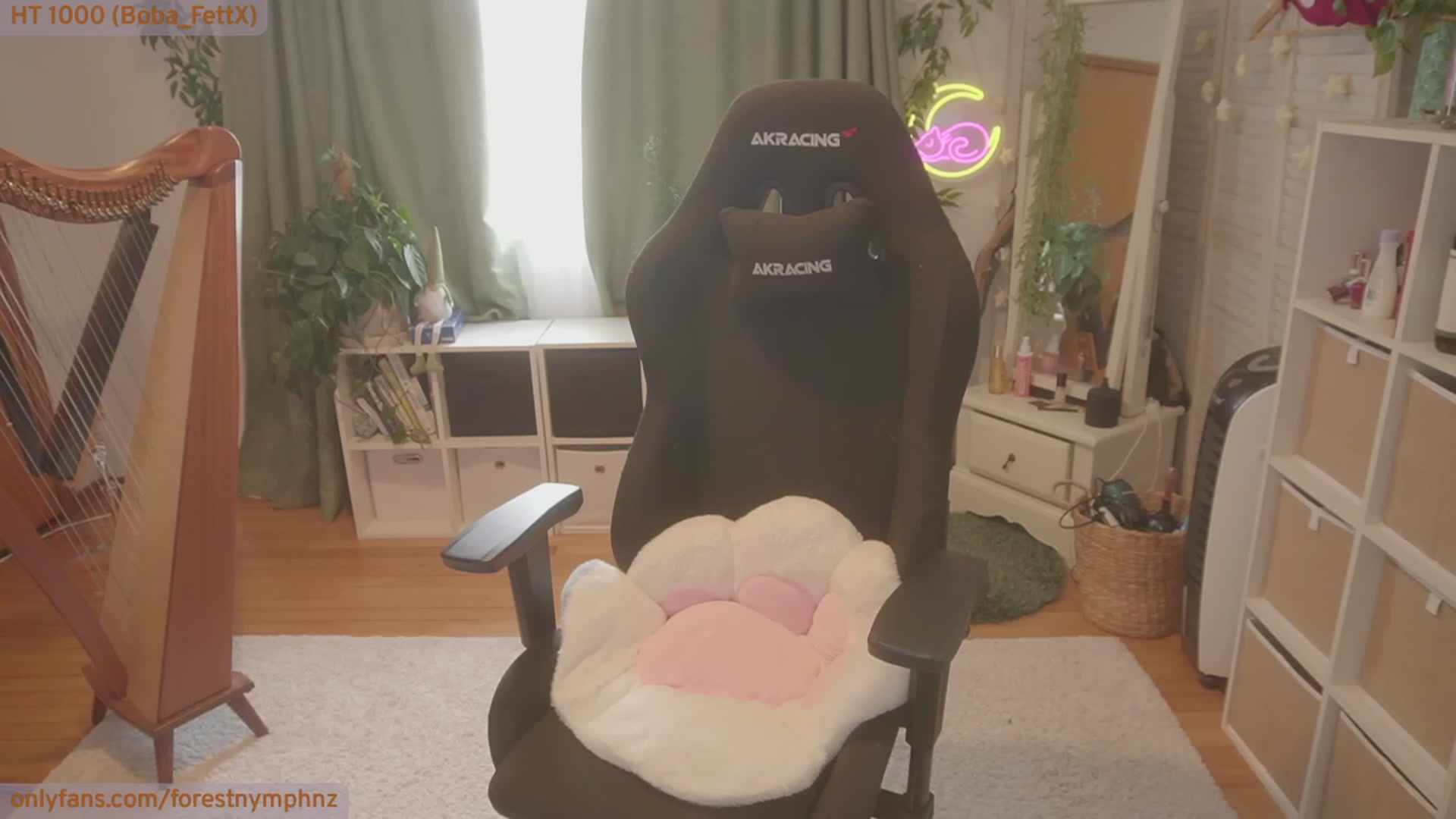 Gallery image thumbnail from Forest_nymph's myfreecams stream on, 03/12/2024, 03:53 image 7 of 20