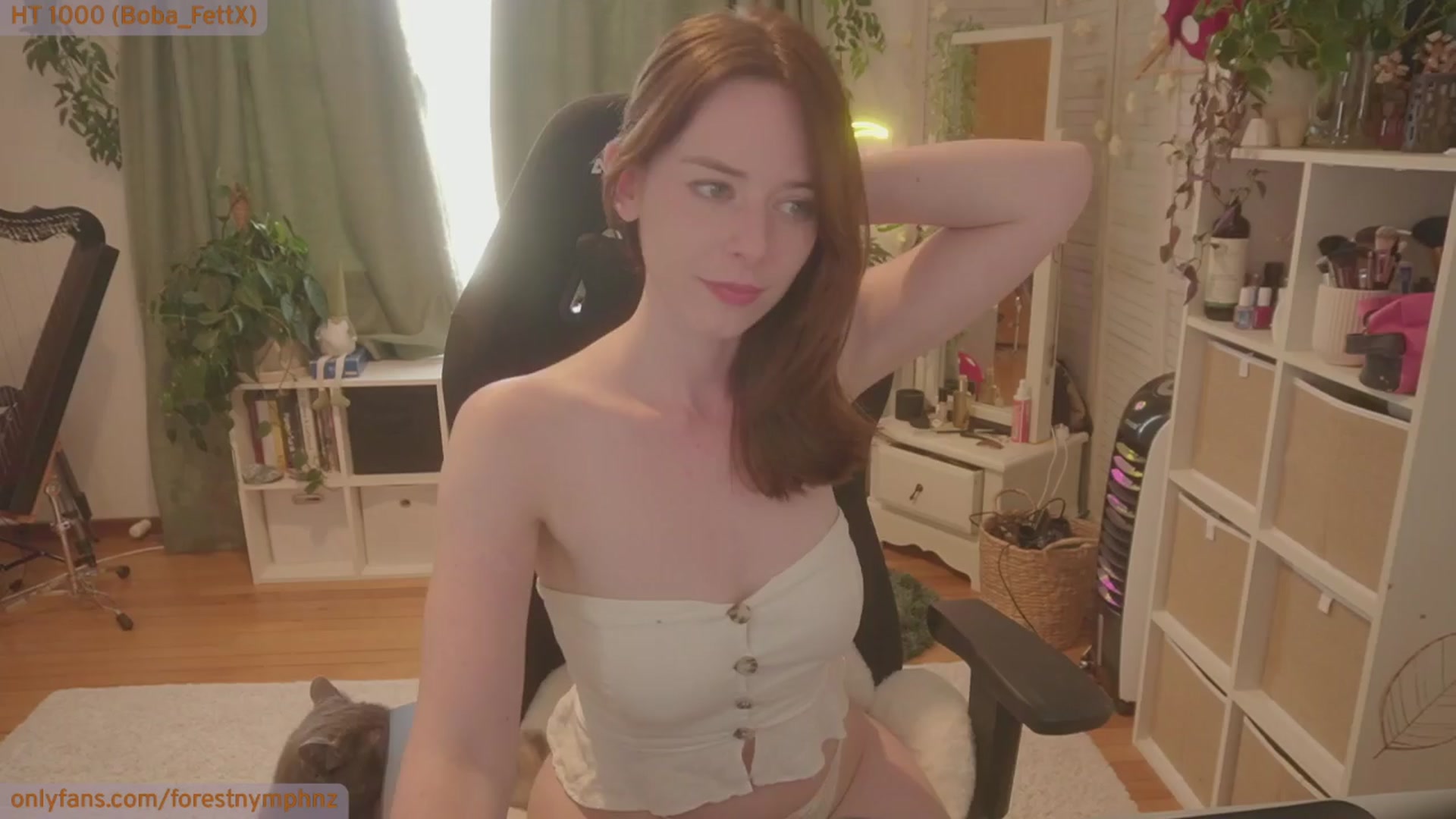 Gallery image thumbnail from Forest_nymph's myfreecams stream on, 03/29/2024, 05:08 image 10 of 20