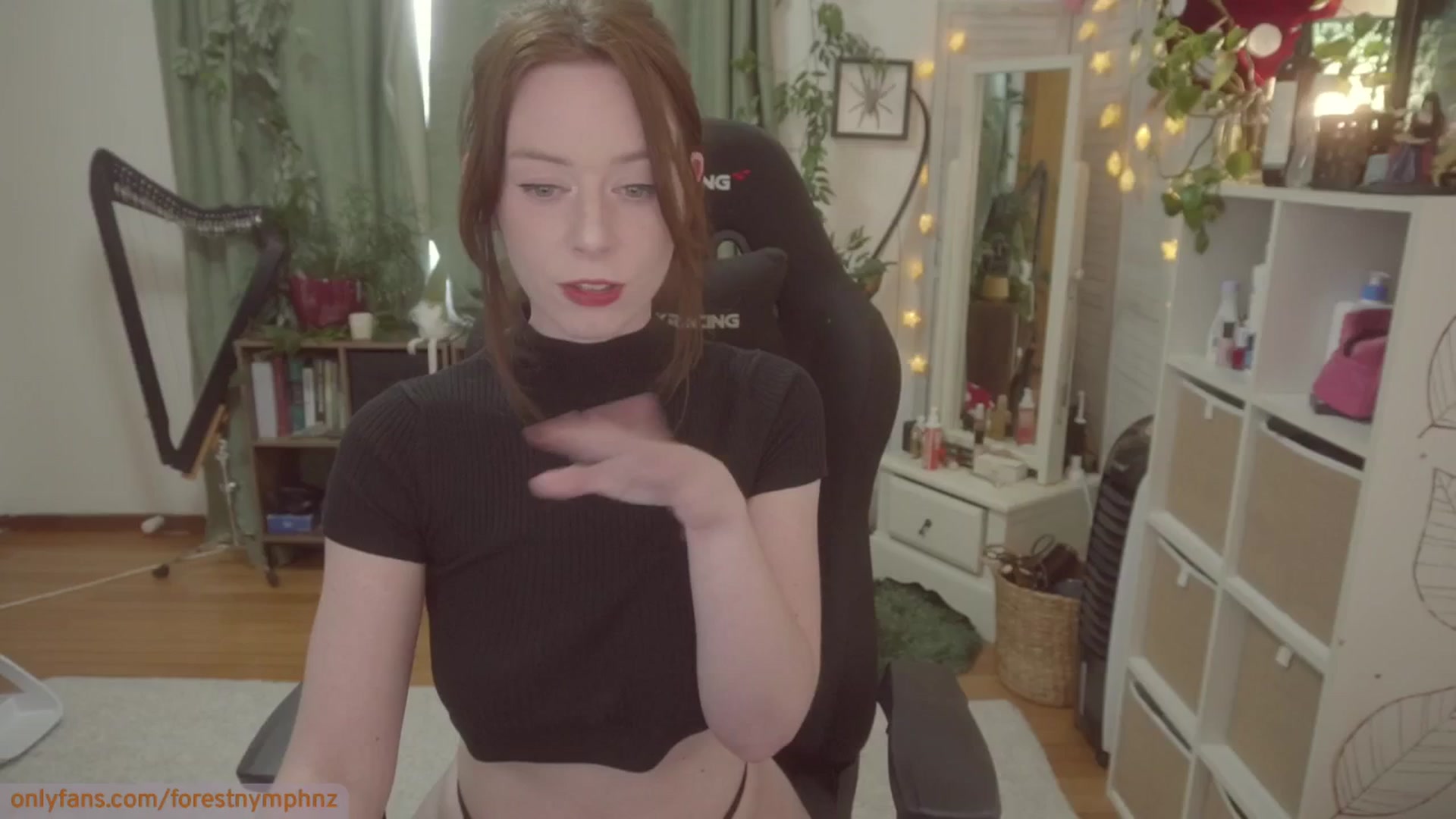 Gallery image thumbnail from Forest_nymph's myfreecams stream on, 07/11/2024, 04:34 image 11 of 20