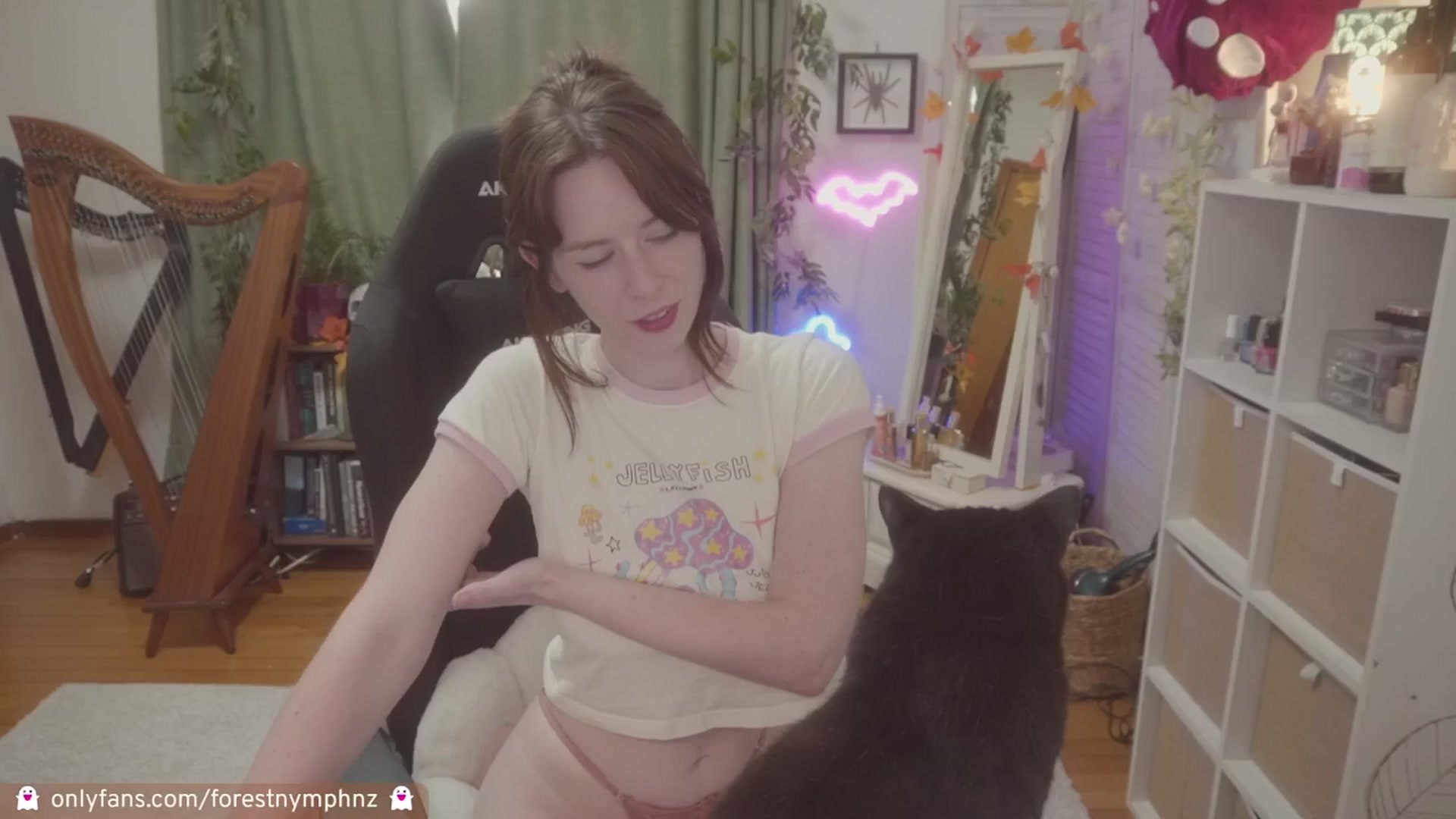 Gallery image thumbnail from Forest_nymph's myfreecams stream on, 10/31/2024, 05:21 image 16 of 20