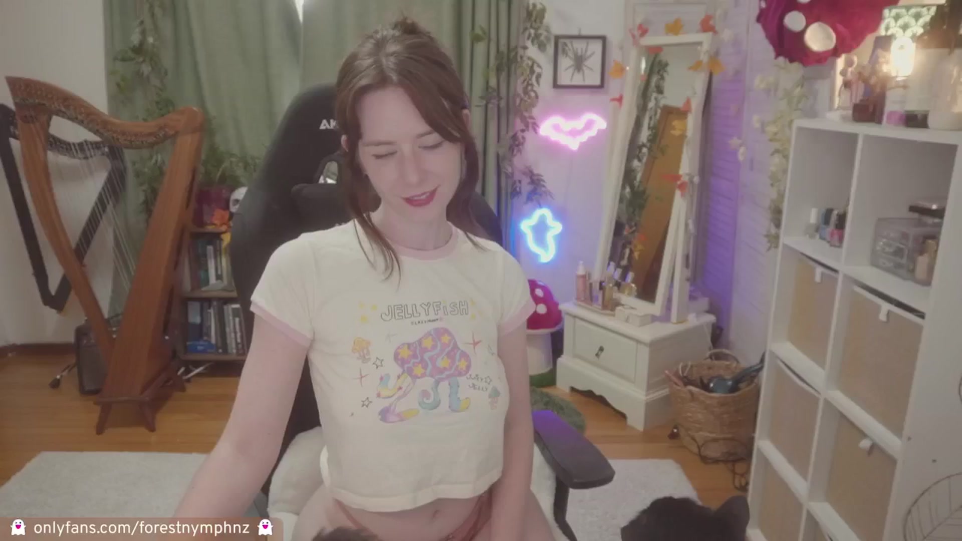 Gallery image thumbnail from Forest_nymph's myfreecams stream on, 10/31/2024, 05:21 image 14 of 20