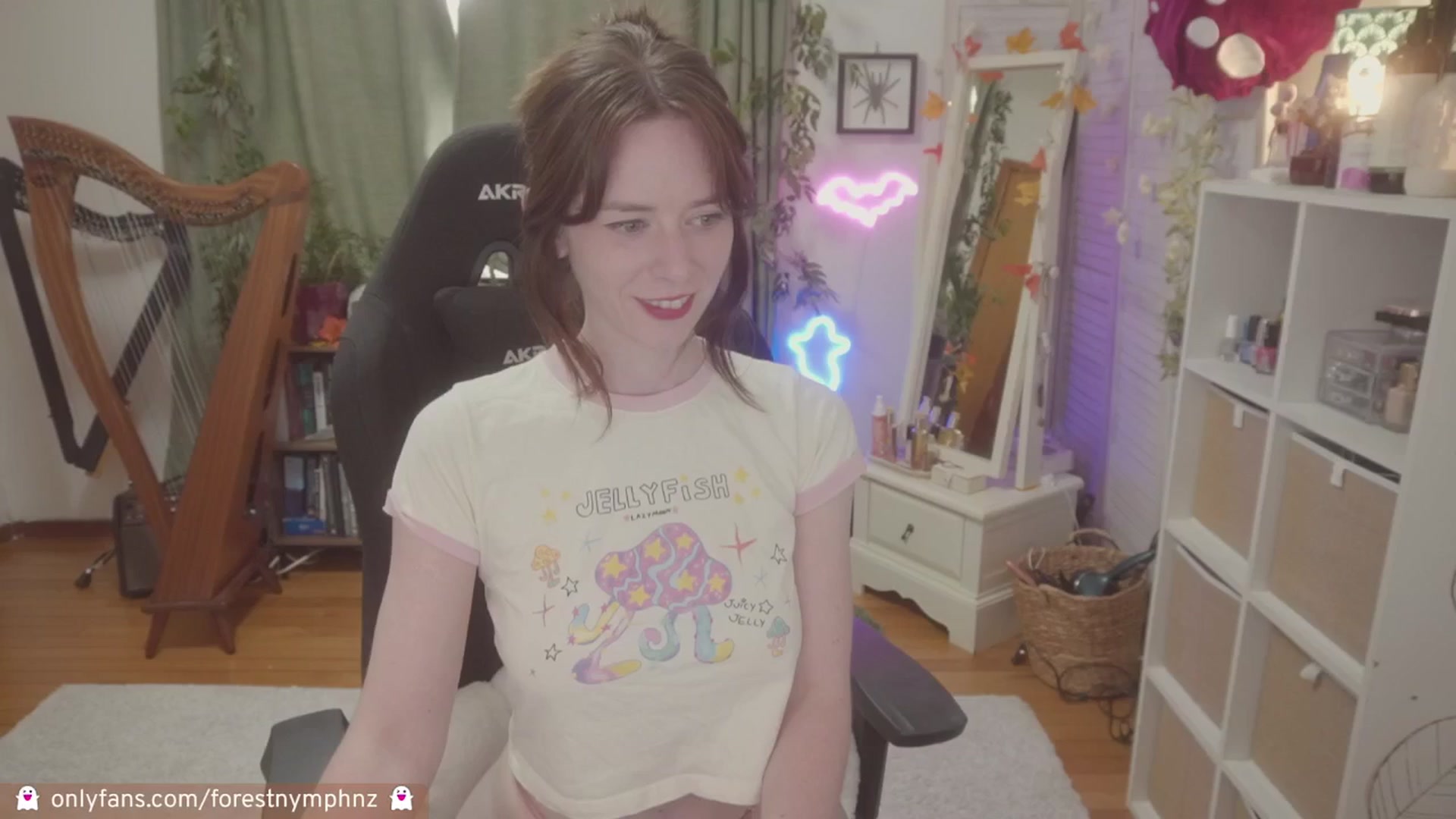 Gallery image thumbnail from Forest_nymph's myfreecams stream on, 10/31/2024, 05:21 image 8 of 20