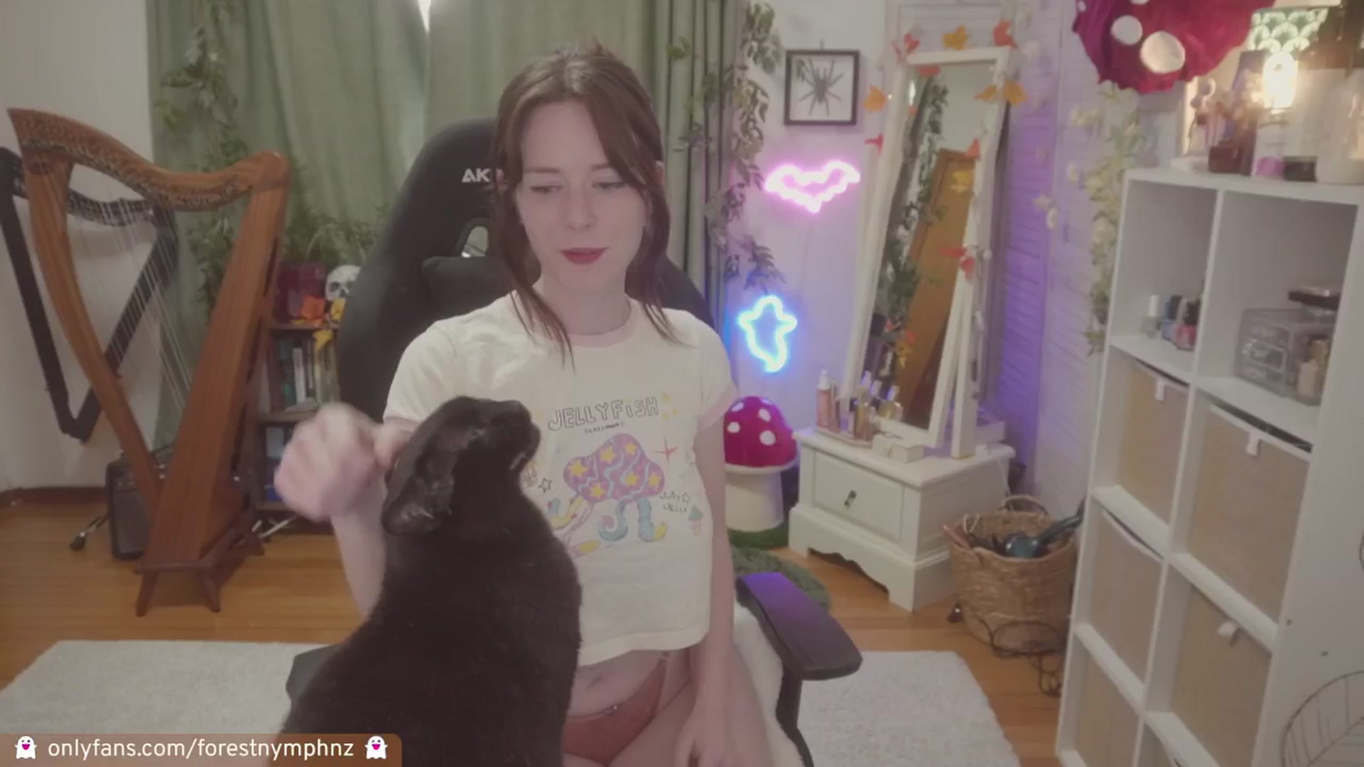 Gallery image thumbnail from Forest_nymph's myfreecams stream on, 10/31/2024, 05:21 image 13 of 20
