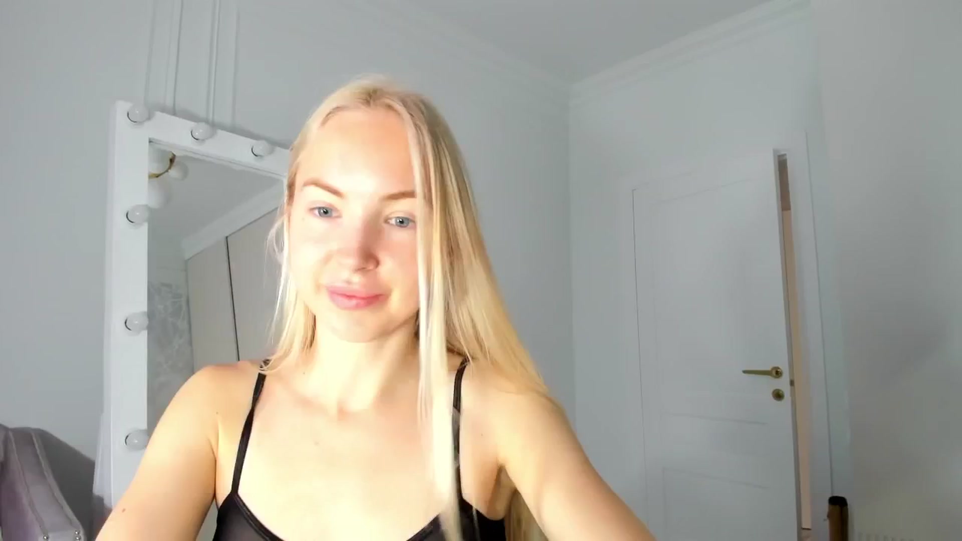 Gallery image thumbnail from ForeverBarbie's myfreecams stream on, 06/03/2024, 06:22 image 17 of 20