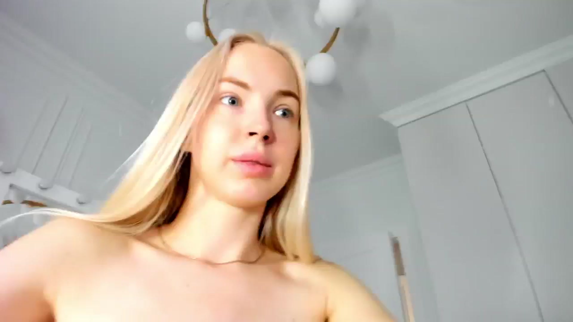 Gallery image thumbnail from ForeverBarbie's myfreecams stream on, 06/05/2024, 06:15 image 8 of 20