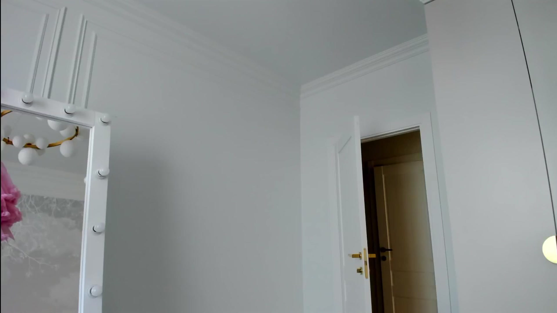 Gallery image thumbnail from ForeverBarbie's myfreecams stream on, 06/18/2024, 05:01 image 19 of 20