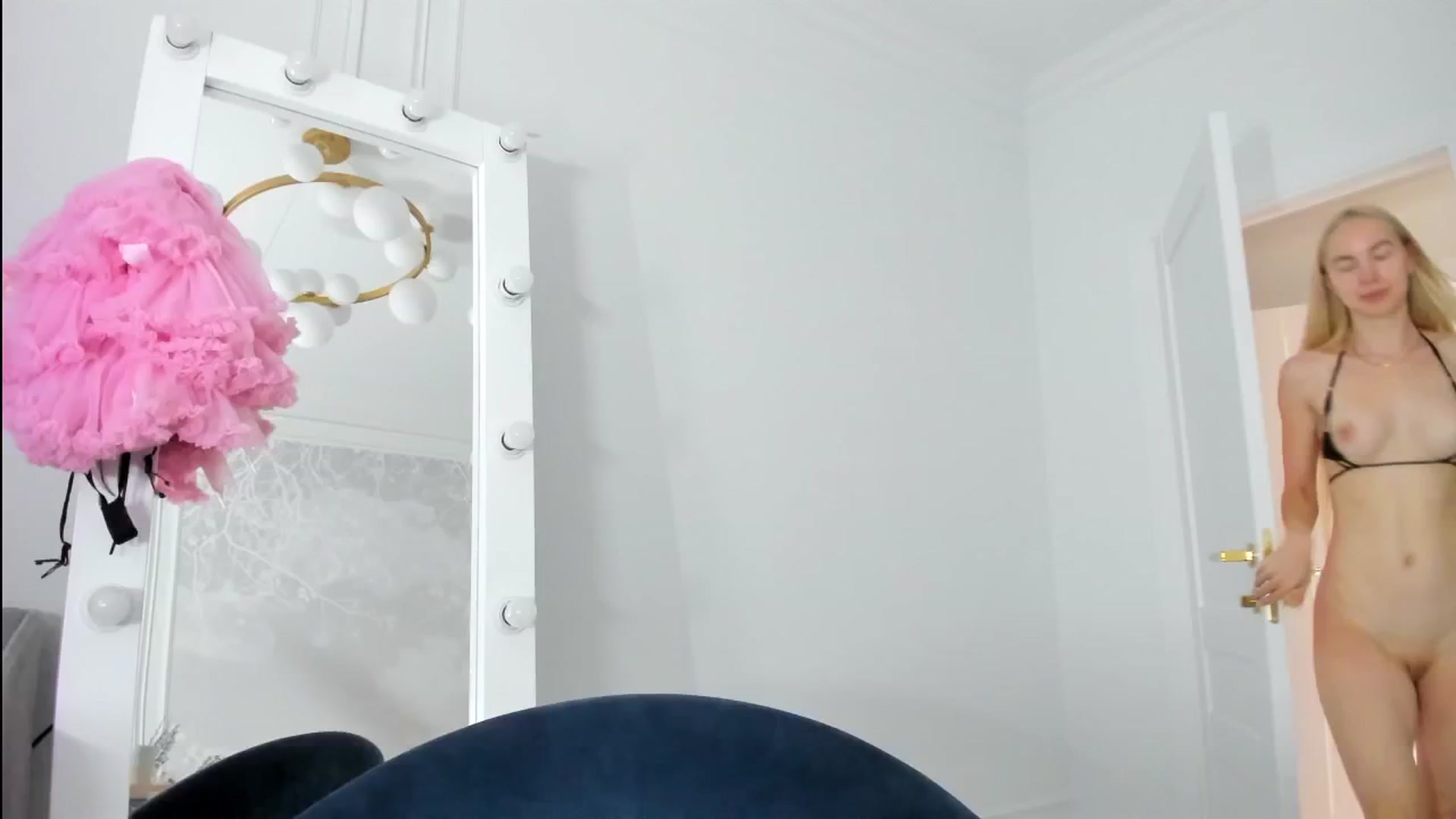 Gallery image thumbnail from ForeverBarbie's myfreecams stream on, 06/22/2024, 04:33 image 5 of 20