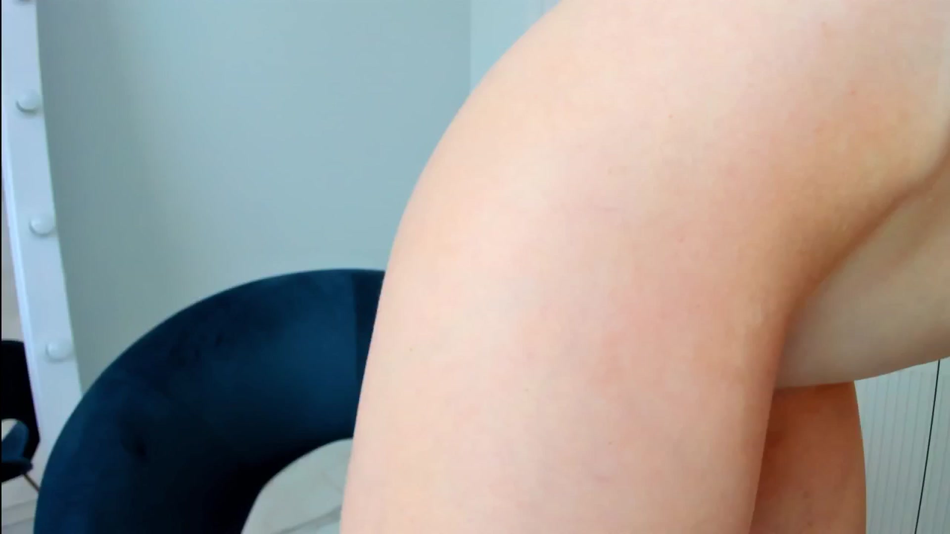 Gallery image thumbnail from ForeverBarbie's myfreecams stream on, 06/27/2024, 04:40 image 2 of 20