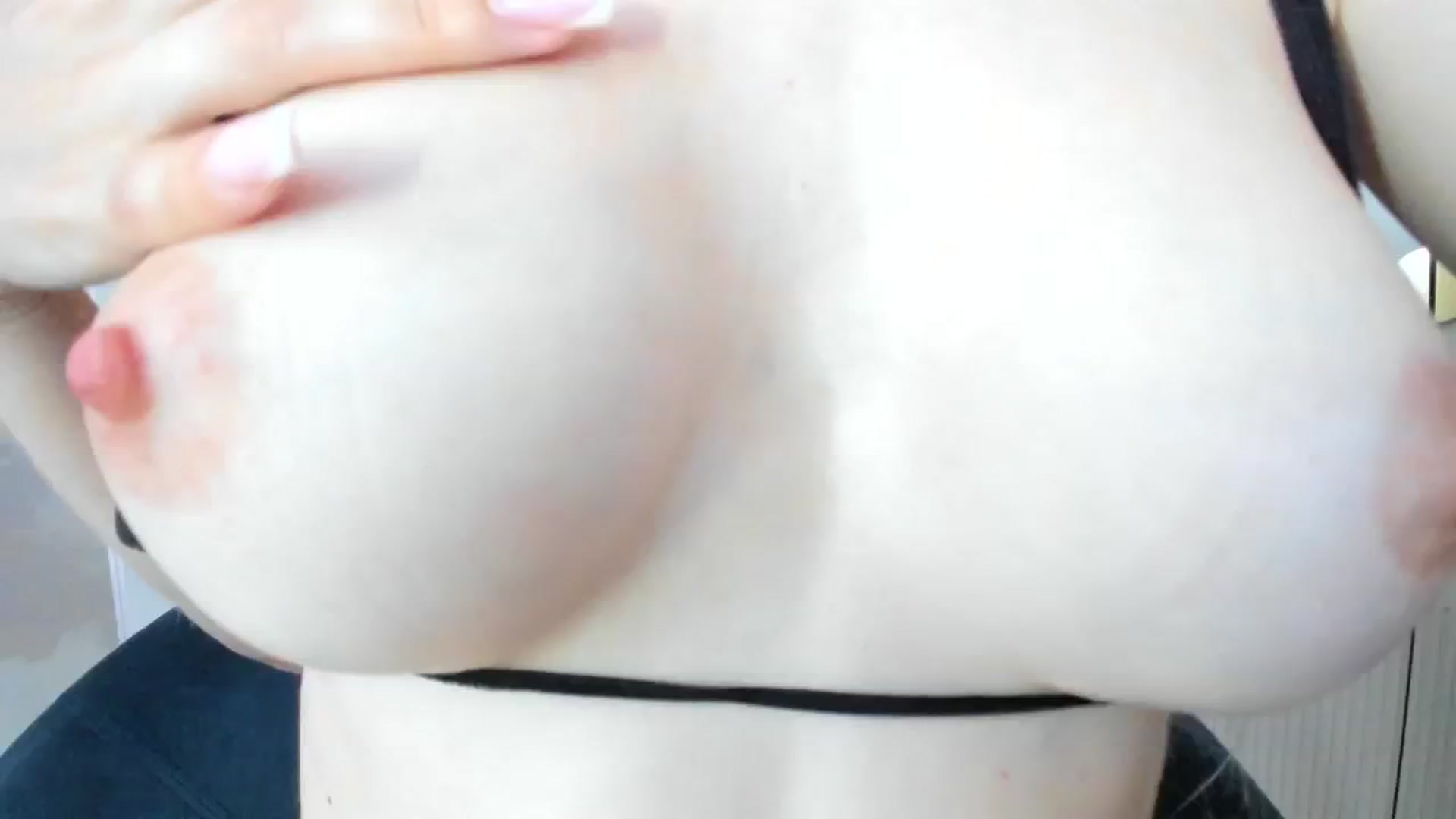 Gallery image thumbnail from ForeverBarbie's myfreecams stream on, 07/06/2024, 06:29 image 17 of 20