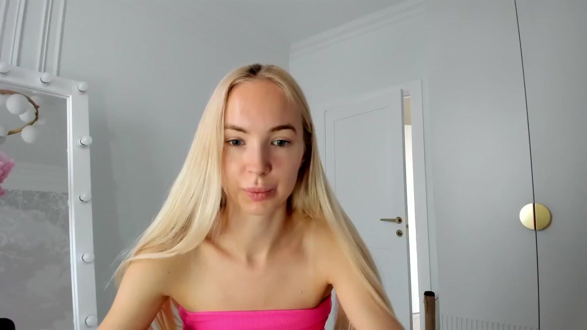 Gallery image thumbnail from ForeverBarbie's myfreecams stream on, 07/10/2024, 05:24 image 10 of 20