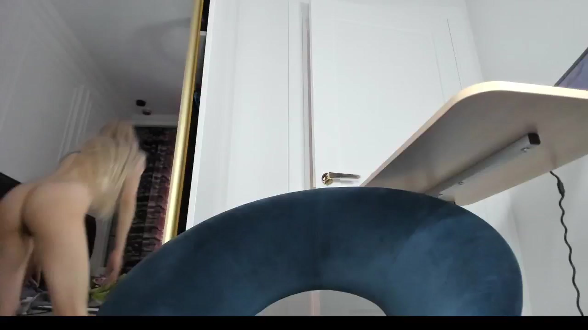 Gallery image thumbnail from ForeverBarbie's myfreecams stream on, 07/18/2024, 07:51 image 11 of 20