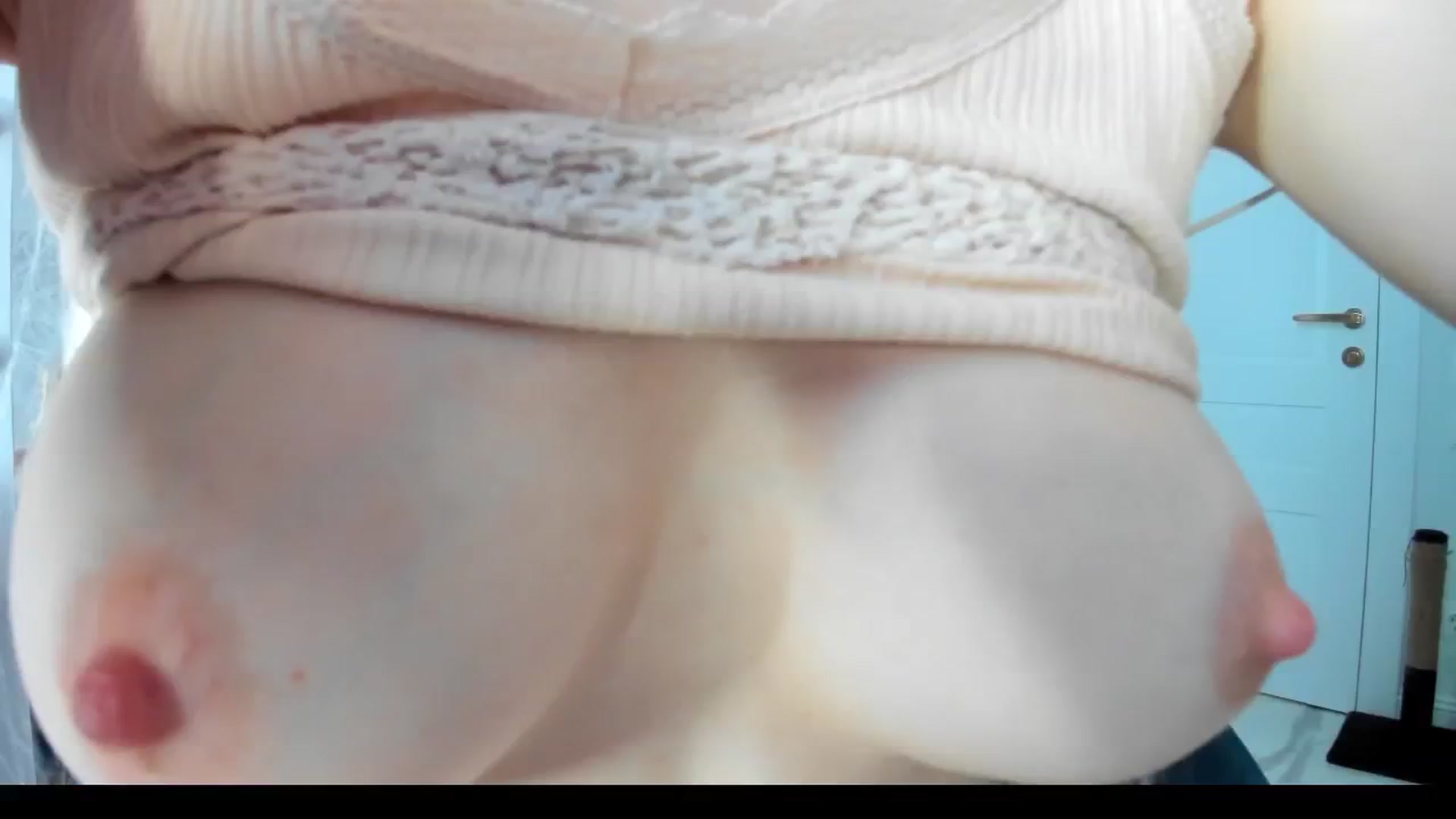 Gallery image thumbnail from ForeverBarbie's myfreecams stream on, 07/19/2024, 07:27 image 4 of 20