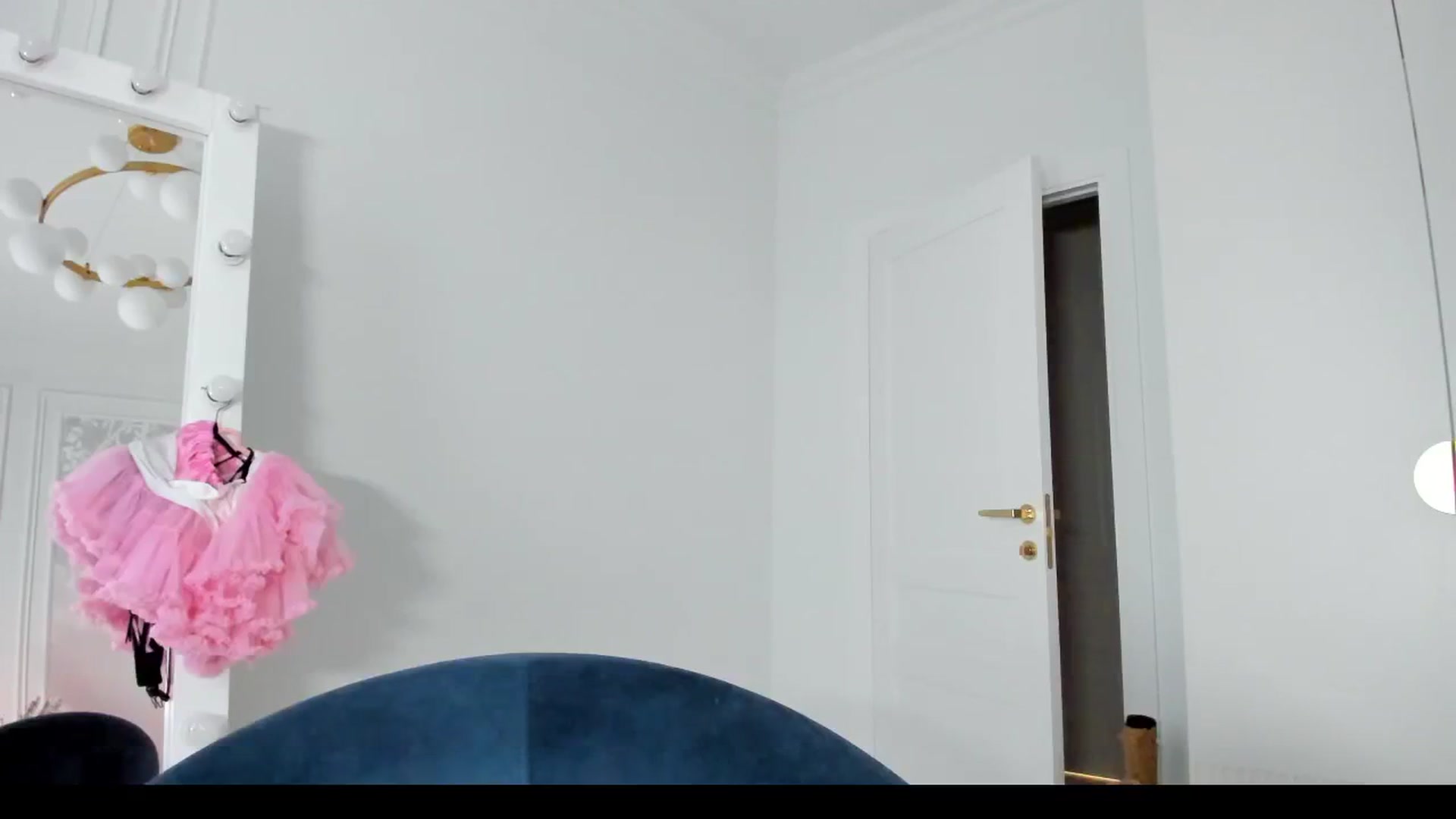 Gallery image thumbnail from ForeverBarbie's myfreecams stream on, 07/25/2024, 03:48 image 7 of 20